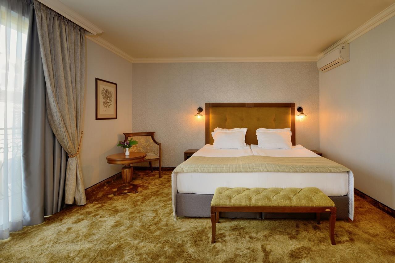 Hotel Club Central Hisarya Eksteriør billede